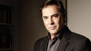 Orchestra Conductor Maximiano Vald&eacute;s